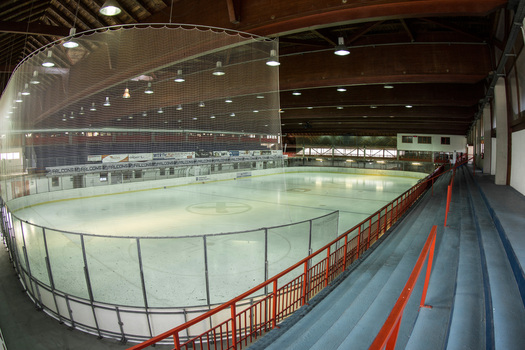 Eishalle/ palaghiaccio